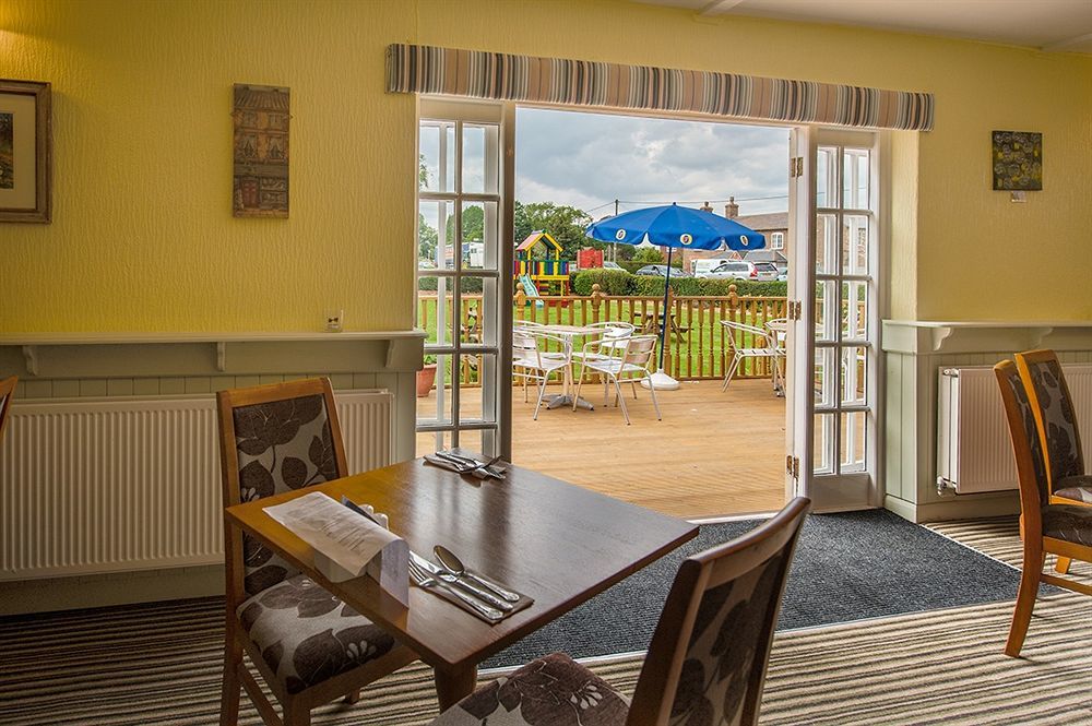 Bricklayers Arms Hotel Бостън Екстериор снимка